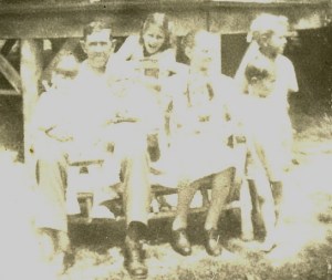 Leonard & Linda Clay and grandchildren